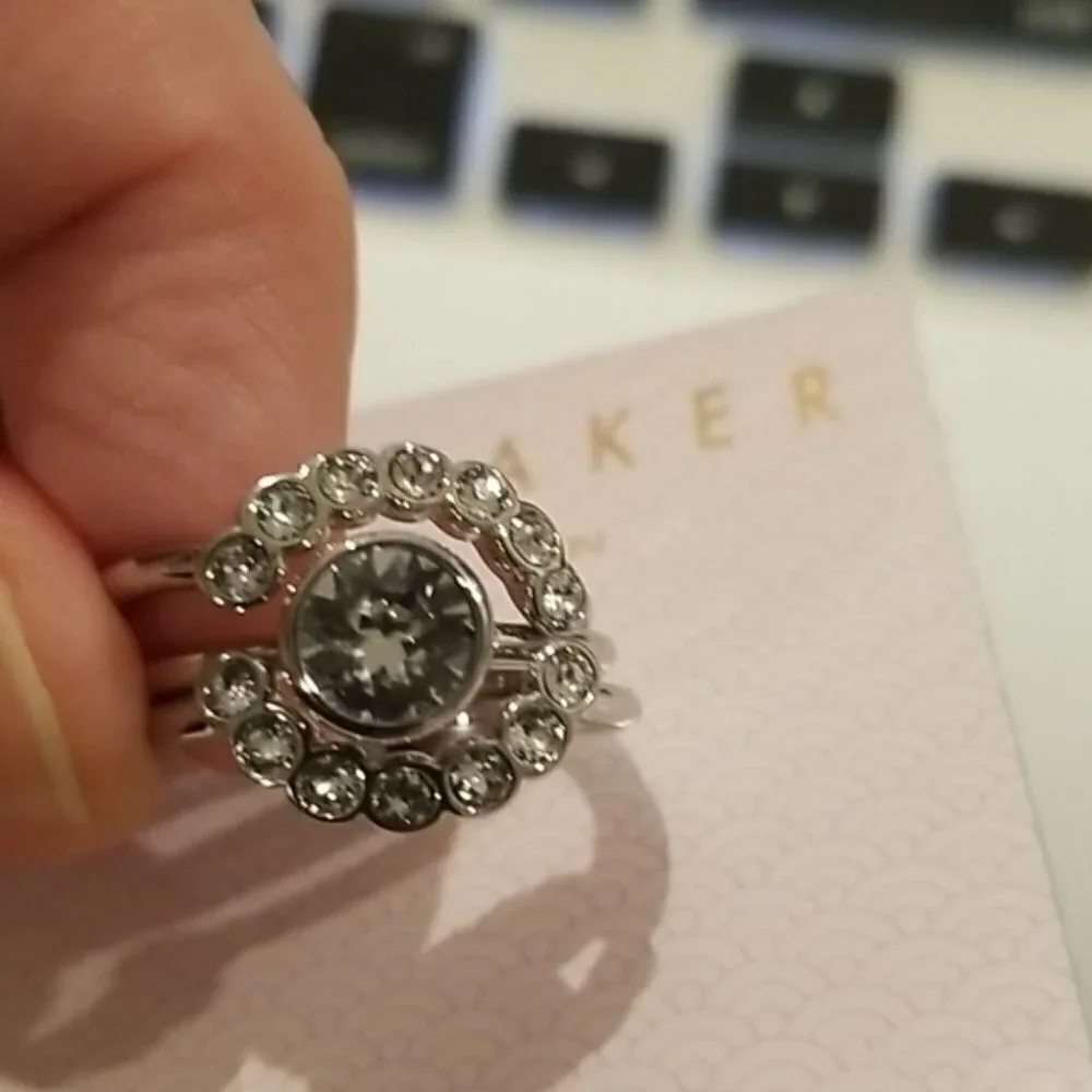 💕TED BAKER LONDON💕 Silver Cadyna Concentric Crystal Ring S/M NWT
